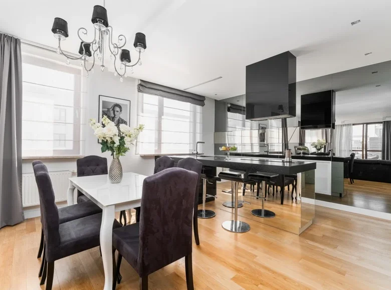 Квартира 3 комнаты 137 м² Варшава, Польша