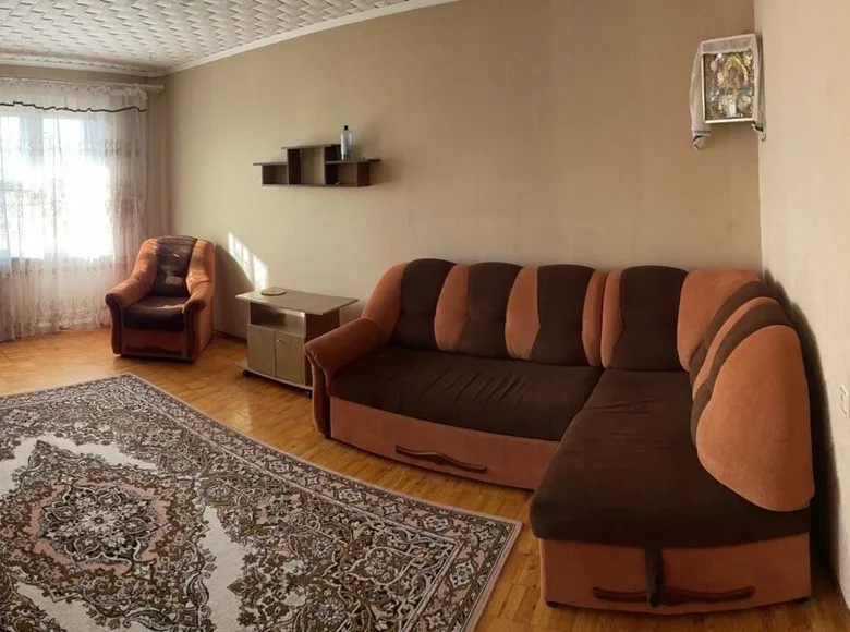 3 room apartment 72 m² Malaryta, Belarus