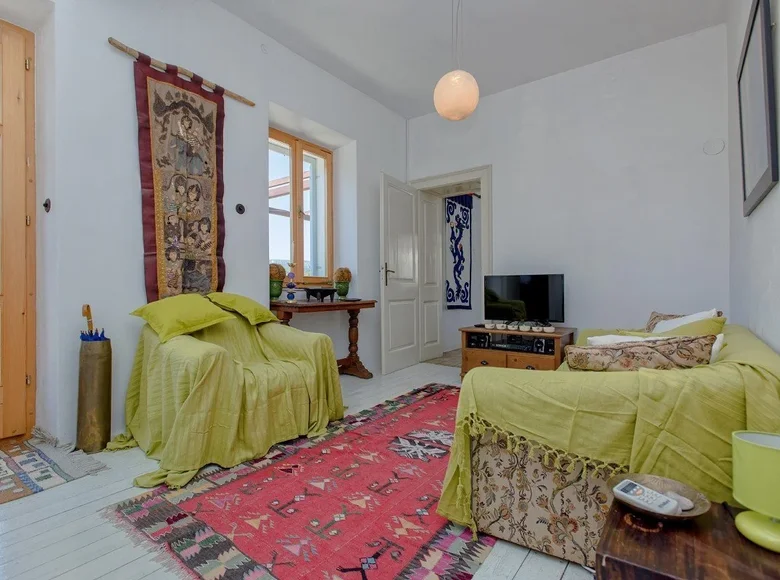 Villa de 4 dormitorios 153 m², Todos los paises