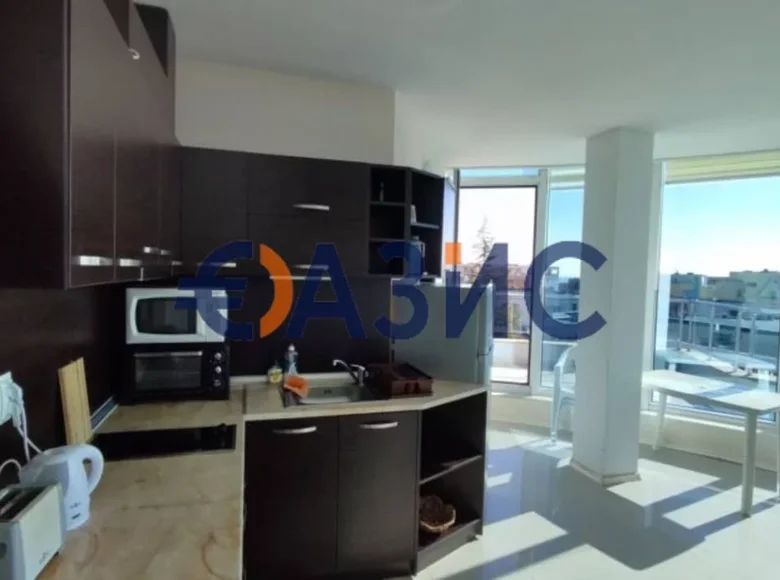 Mieszkanie 3 pokoi 118 m² Burgas, Bułgaria