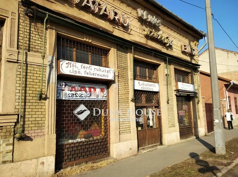 Commercial property 83 m² in Budapest, Hungary