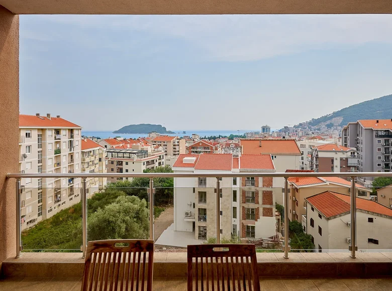 Mieszkanie 2 pokoi 88 m² Budva, Czarnogóra