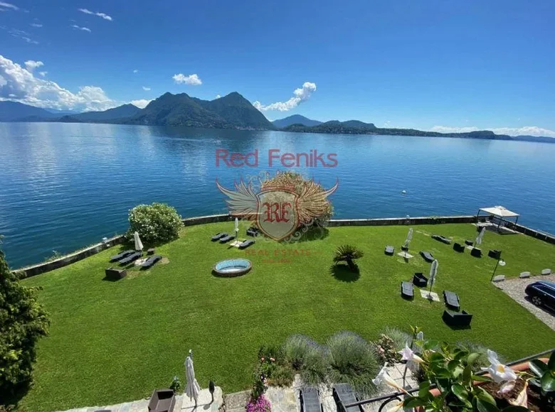 4 bedroom Villa 500 m² Verbania, Italy