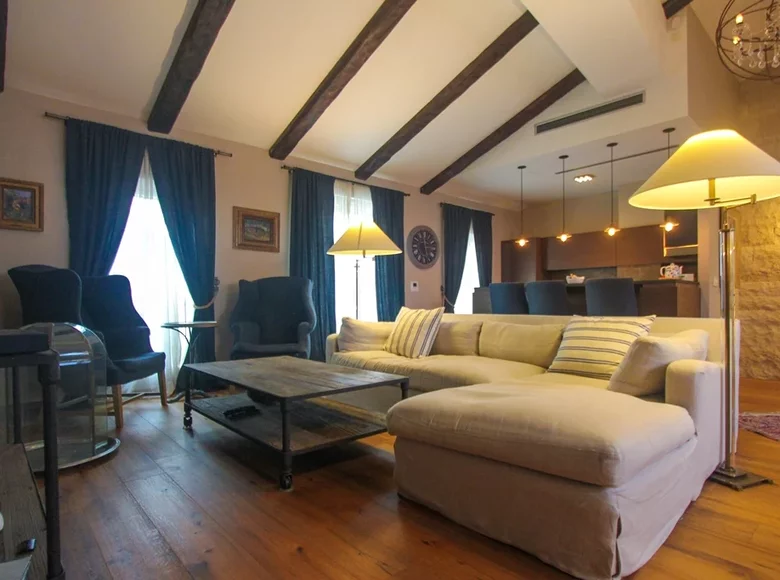 Mieszkanie 3 pokoi 192 m² Budva, Czarnogóra