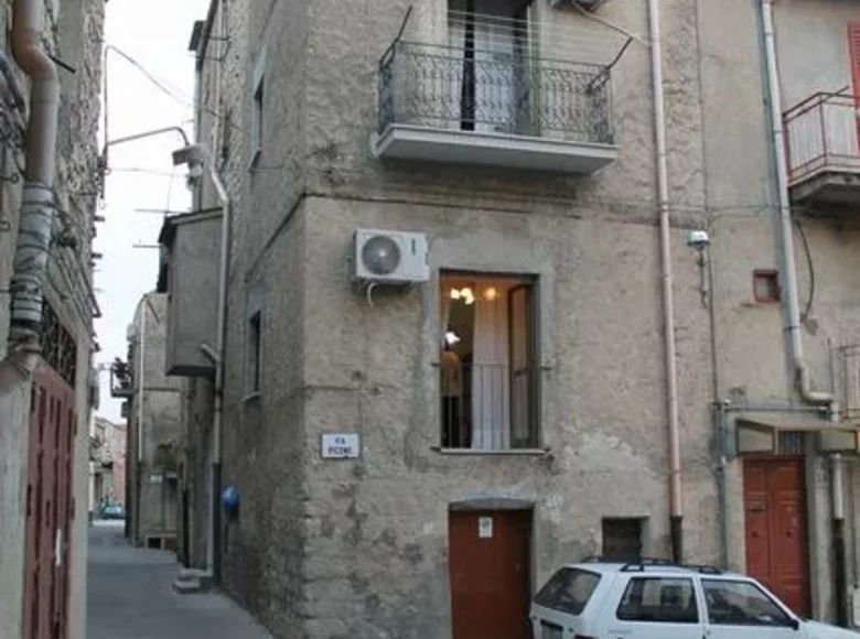 Townhouse 2 bedrooms 100 m² Alessandria della Rocca, Italy