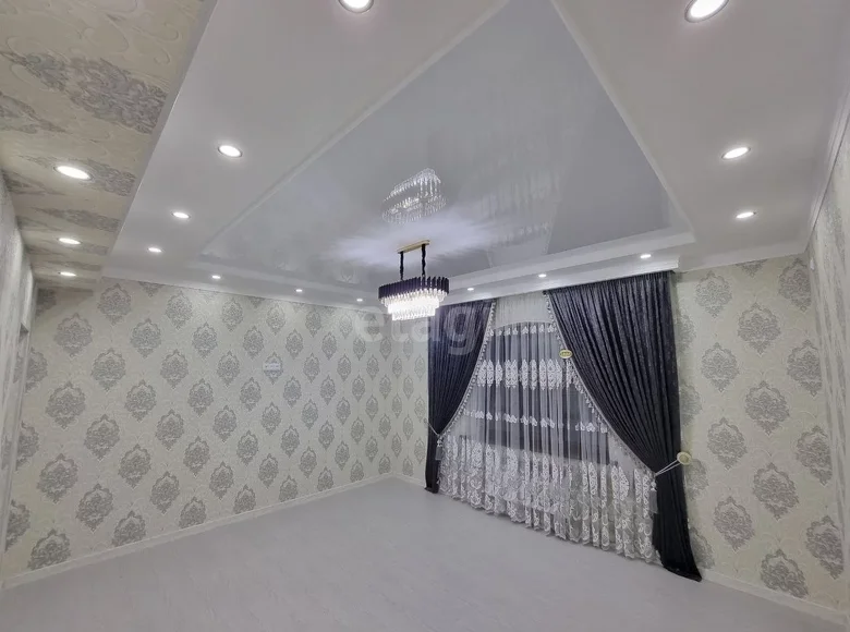 Kvartira 3 xonalar 82 m² Samarqandda