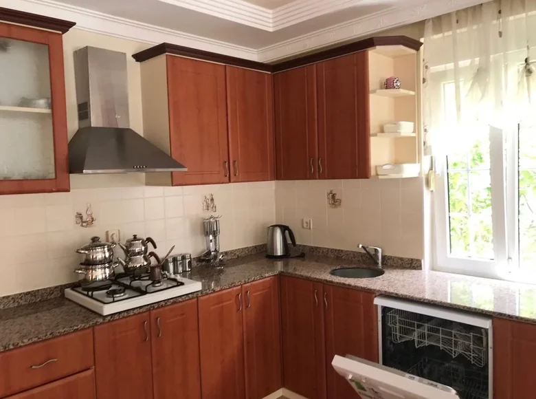 4-Schlafzimmer-Villa 235 m² Kemer, Türkei