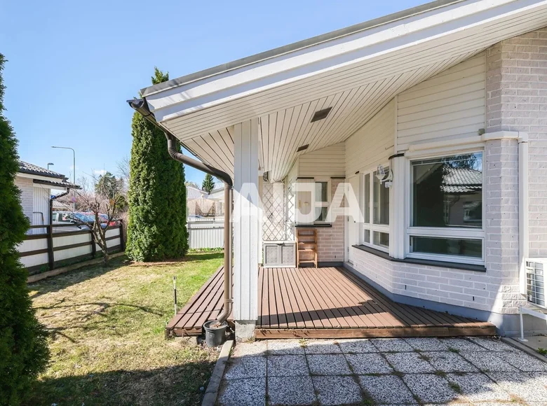 2 bedroom house 77 m² Helsinki sub-region, Finland