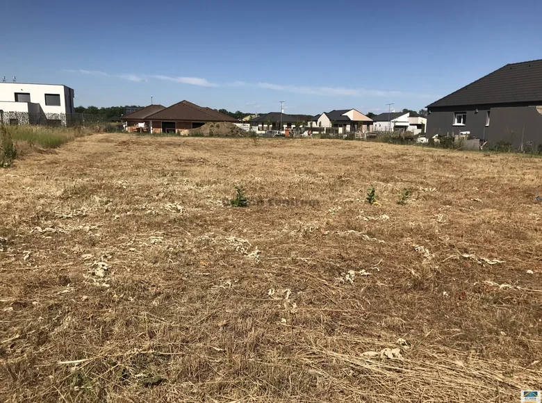 Land 914 m² Debreceni jaras, Hungary