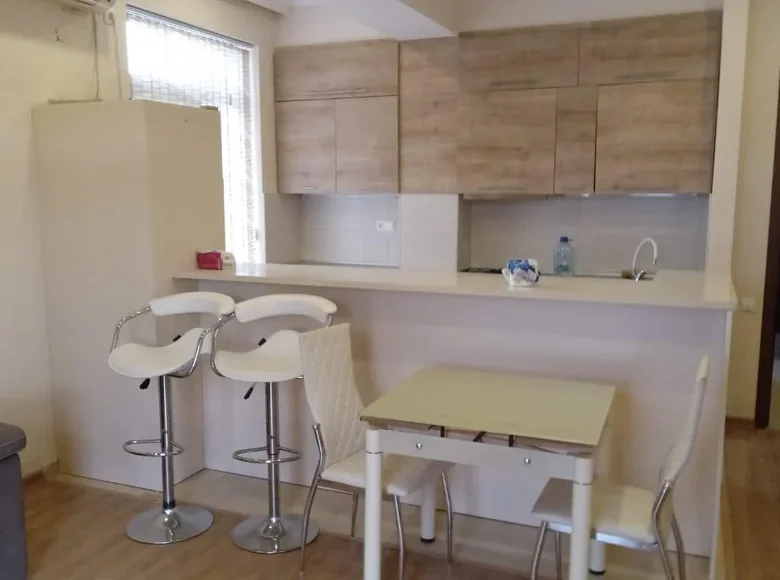 Mieszkanie 3 pokoi 100 m² Tbilisi, Gruzja