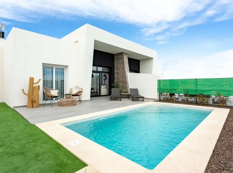 3 bedroom villa 106 m² Algorfa, Spain