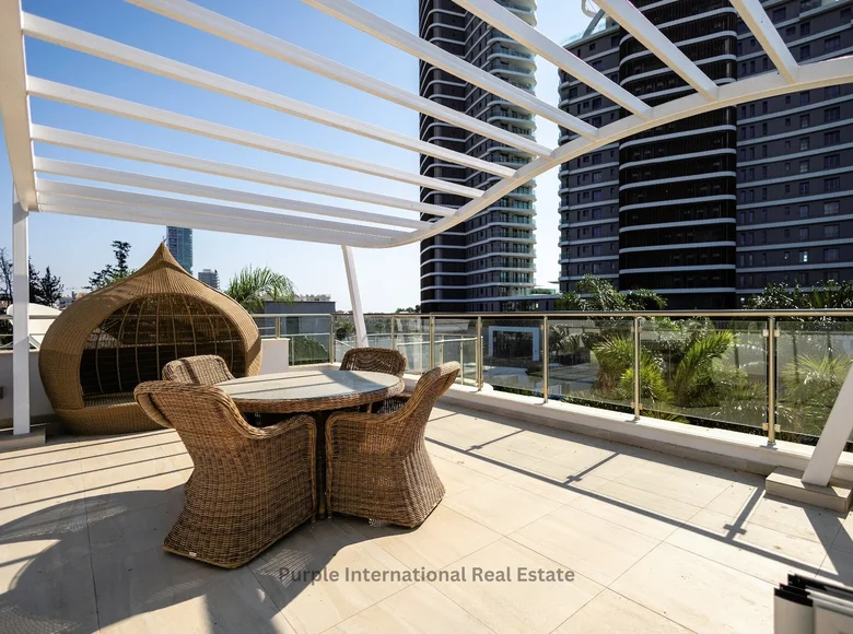 Villa 4 chambres 330 m² Germasogeia, Chypre