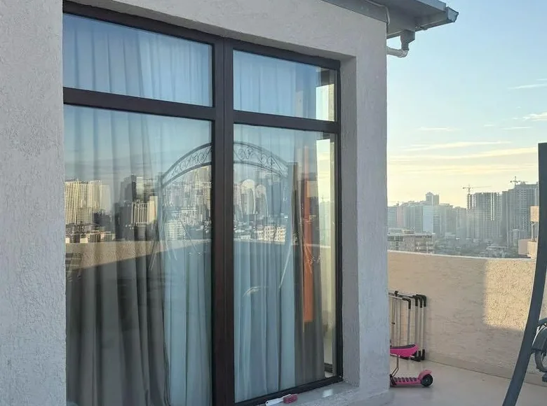 2 bedroom apartment 130 m² Batumi, Georgia