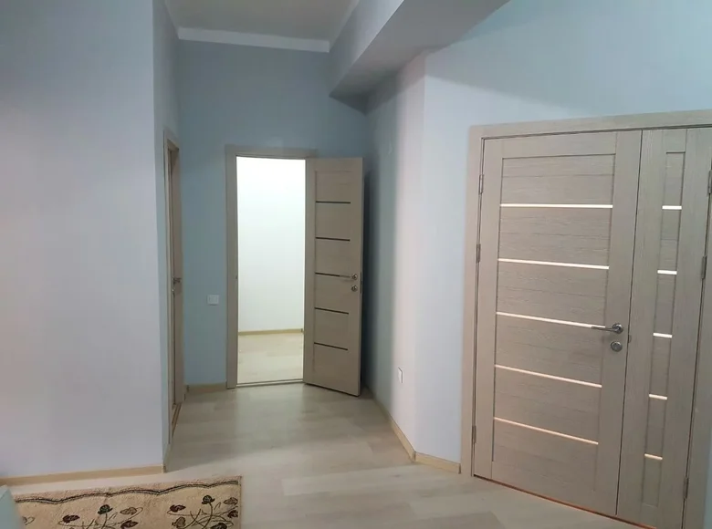 Kvartira 3 xonalar 95 m² Toshkentda