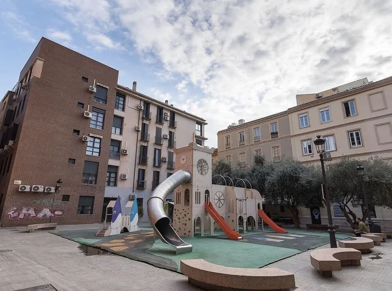 Mieszkanie 2 pokoi 60 m² Malaga, Hiszpania