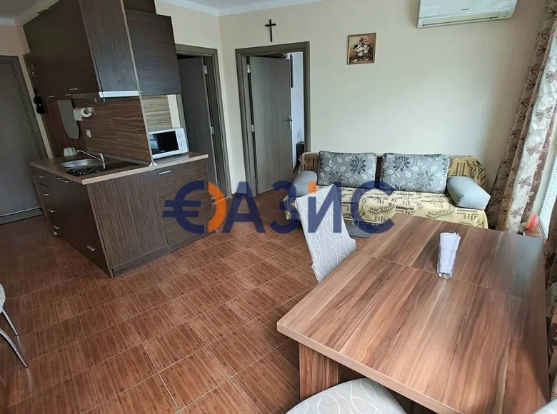 Mieszkanie 2 pokoi 54 m² Nesebyr, Bułgaria