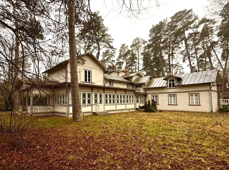 House 313 m² Jurmala, Latvia