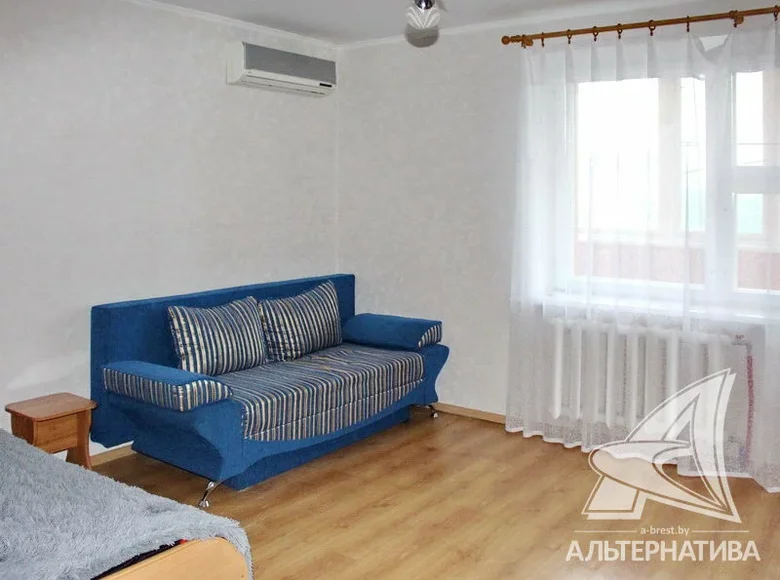 1 room apartment 43 m² Brest, Belarus