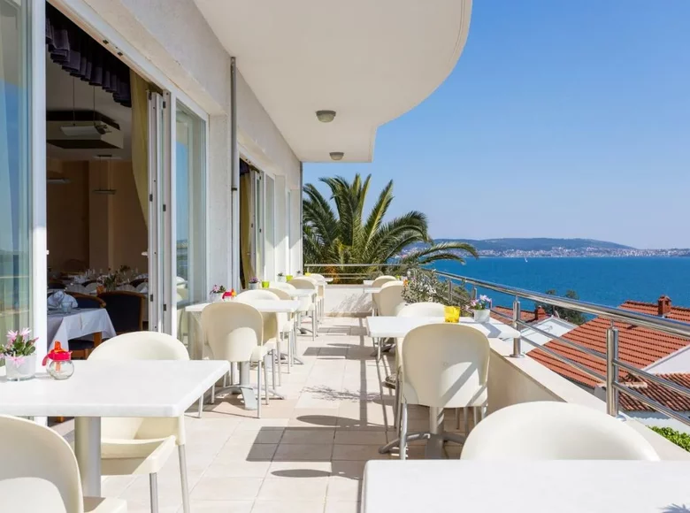 Nieruchomości komercyjne 1 250 m² Trogir, Chorwacja