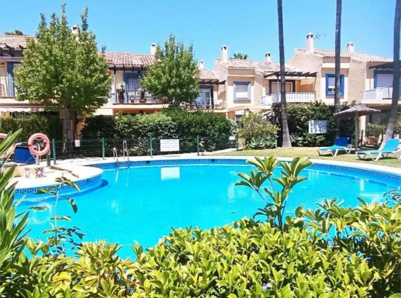 3-Schlafzimmer-Villa 151 m² Marbella, Spanien