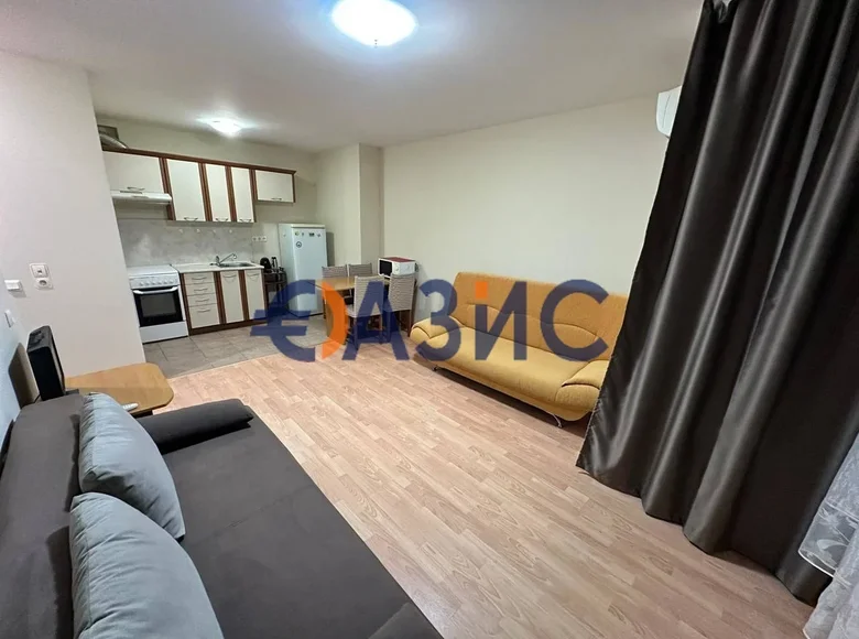 Mieszkanie 2 pokoi 60 m² Nesebyr, Bułgaria