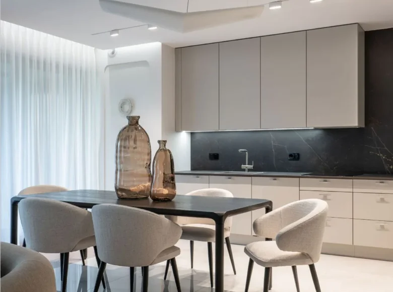 Mieszkanie 2 pokoi 40 m² Warszawa, Polska