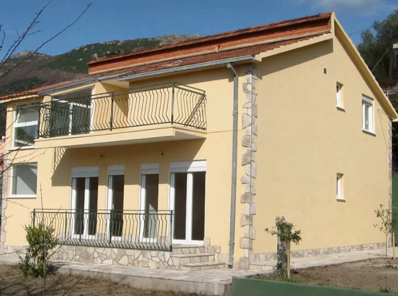 4 bedroom Villa 186 m² celuga, Montenegro