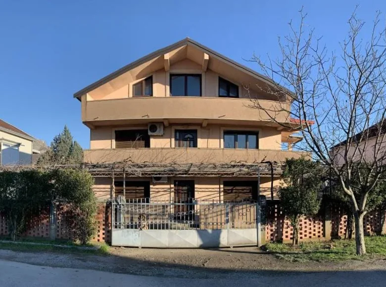 Haus 330 m² Podgorica, Montenegro