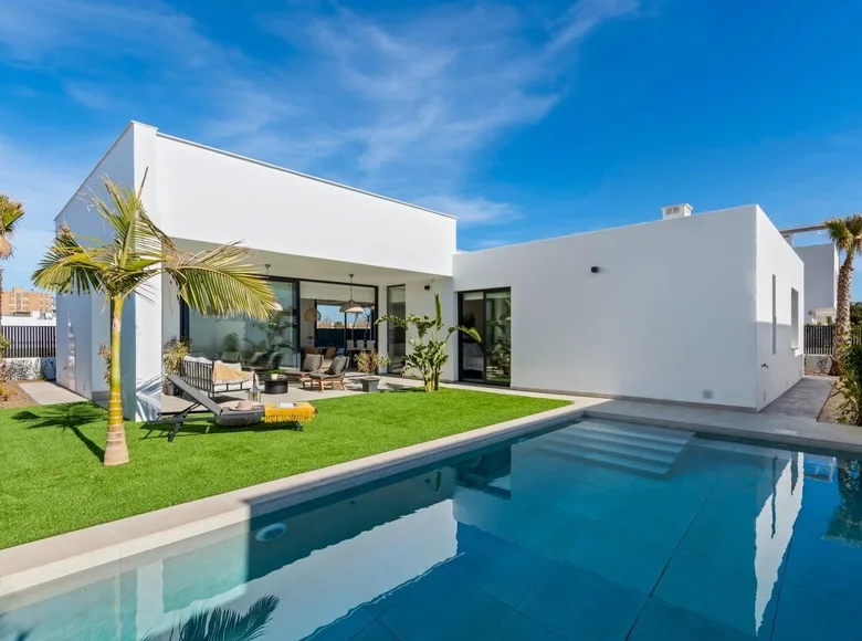 Villa de tres dormitorios 154 m² Cartagena, España