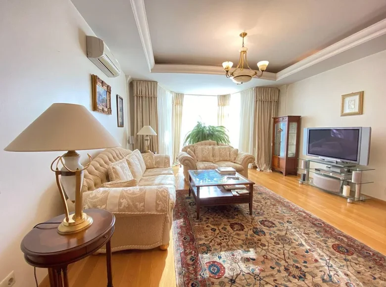 Wohnung 4 zimmer 155 m² Minsk, Belarus