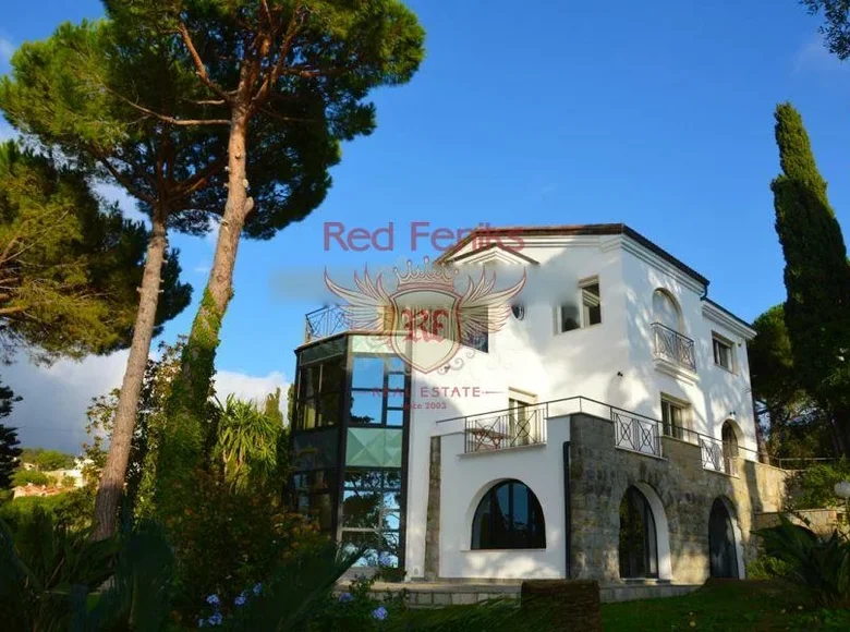 5 bedroom villa 315 m² Bordighera, Italy