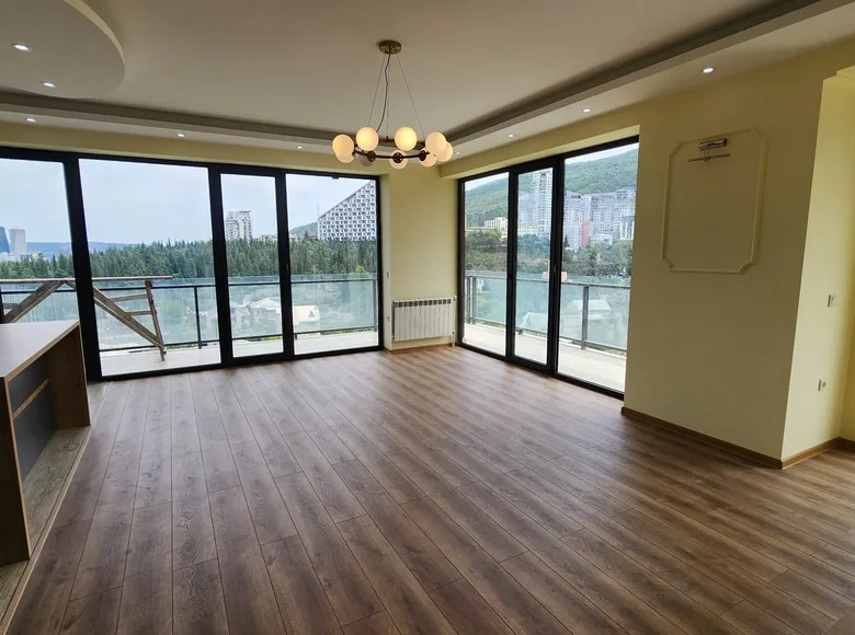 Mieszkanie 3 pokoi 143 m² Tbilisi, Gruzja