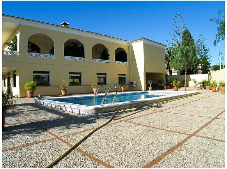 5 bedroom villa 400 m² Izhevsk, Russia