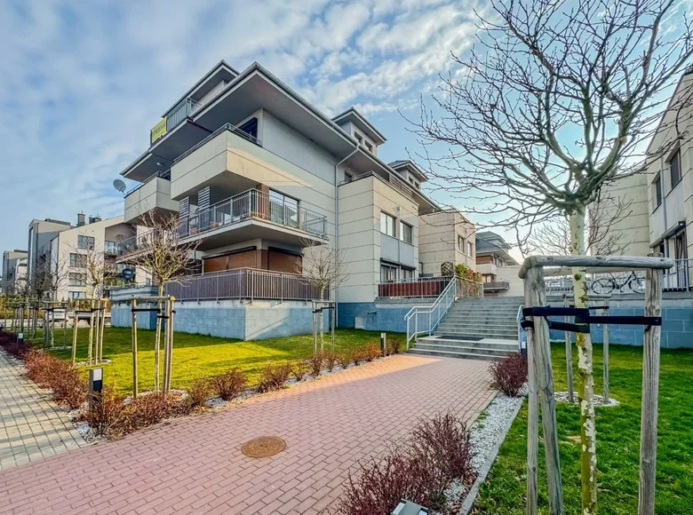 Commercial property 49 m² in Tarnowo Podgorne, Poland