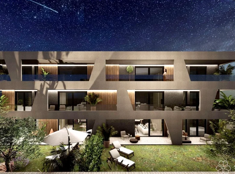 Mieszkanie 2 pokoi 85 m² Umag, Chorwacja