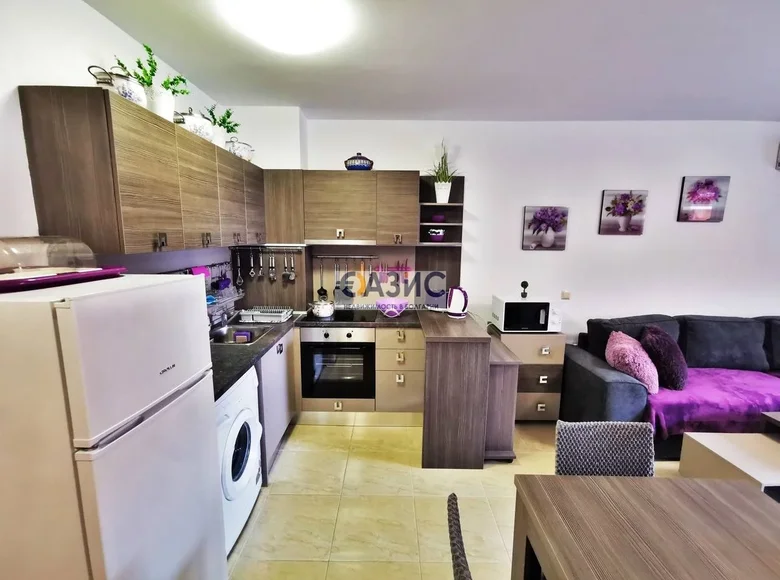 Mieszkanie 2 pokoi 65 m² Nesebyr, Bułgaria
