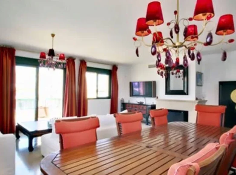 Квартира 3 спальни 281 м² San Pedro Alcantara, Испания