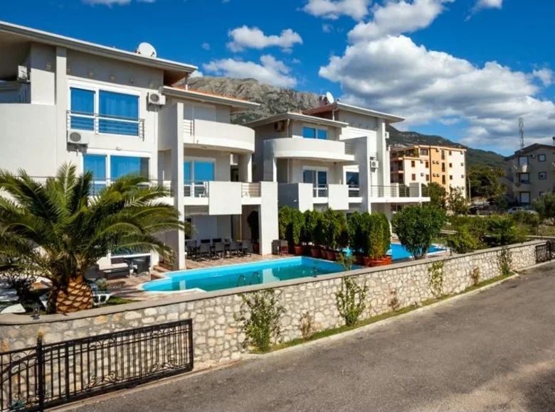 5-Schlafzimmer-Villa 370 m² Montenegro, Montenegro