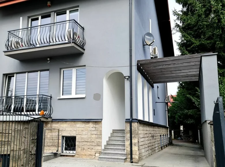 9 room house 280 m² Warsaw, Poland