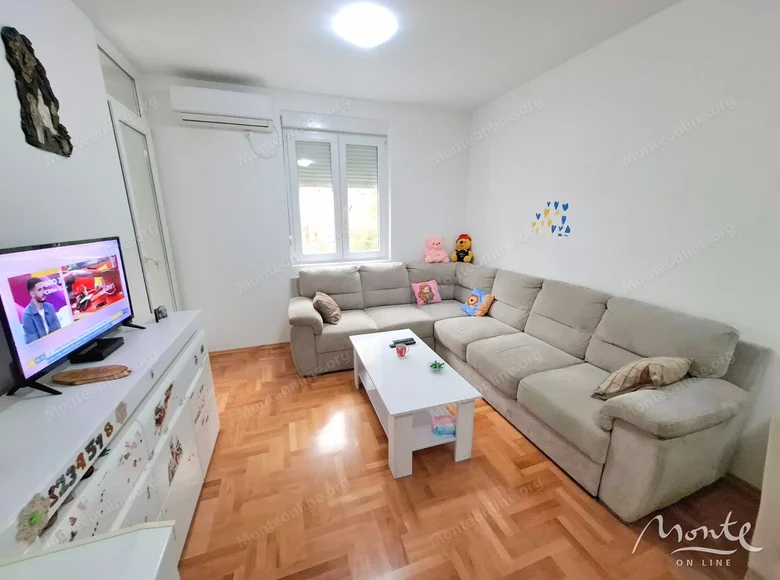 Mieszkanie 2 pokoi 67 m² Budva, Czarnogóra