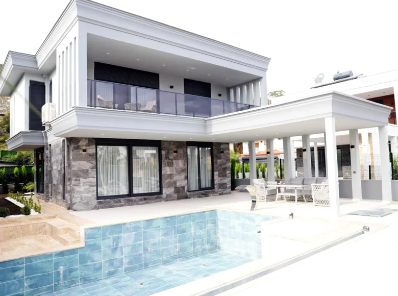 Villa de 4 dormitorios  Kemer, Turquía