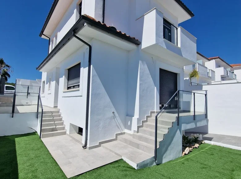 3 bedroom house 207 m² Manilva, Spain