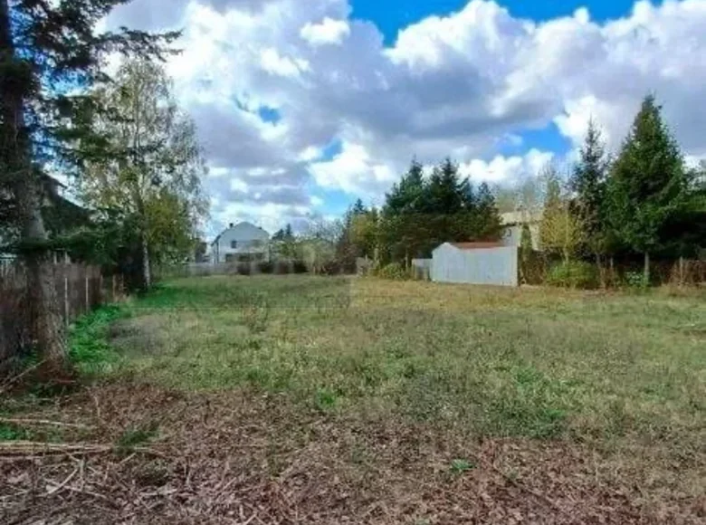 Mieszkanie 1 531 m² Łomianki, Polska