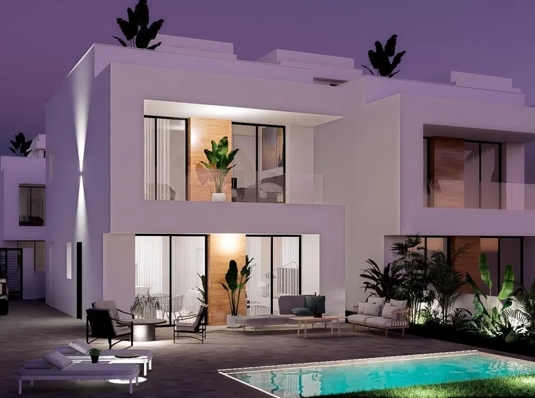 Villa de tres dormitorios 176 m² Orihuela, España