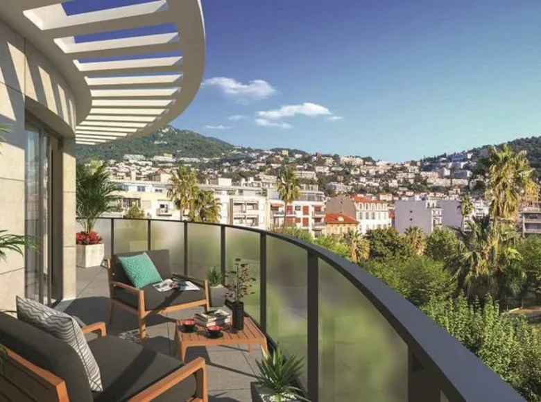 2 bedroom apartment 65 m² Nice, France