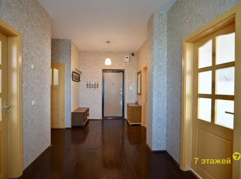 3 room apartment 90 m² Maladzyechna, Belarus