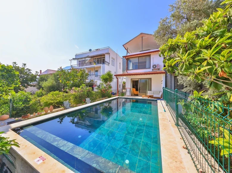 4-Schlafzimmer-Villa 150 m² Kaş, Türkei
