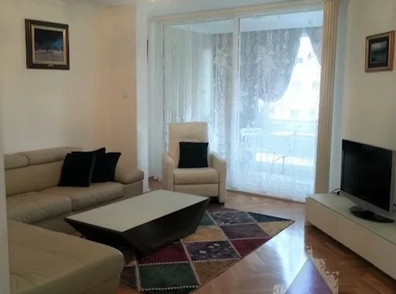 Mieszkanie 3 pokoi 80 m² Budva, Czarnogóra