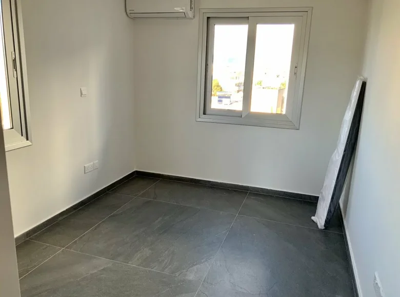 Mieszkanie 2 pokoi 86 m² Lakatamia, Cyprus