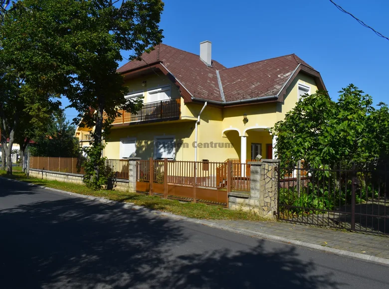 Casa 6 habitaciones 140 m² Balatongyoeroek, Hungría